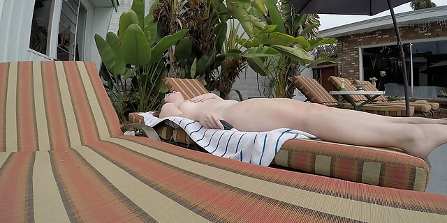 nude,outdoor,public,tiny,voyeur